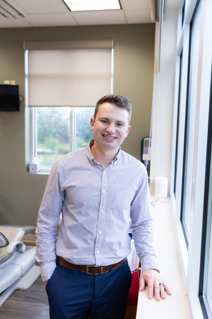 headshot of a man in Cincinnati office by Agnes Kindberg Photographer